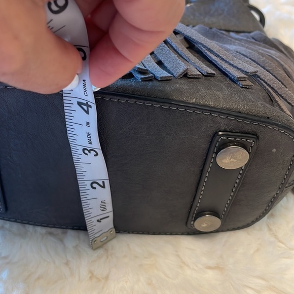 Simply Noelle embossed handbag with suede front fringe dark gray 2 hand handles - Picture 7 of 16